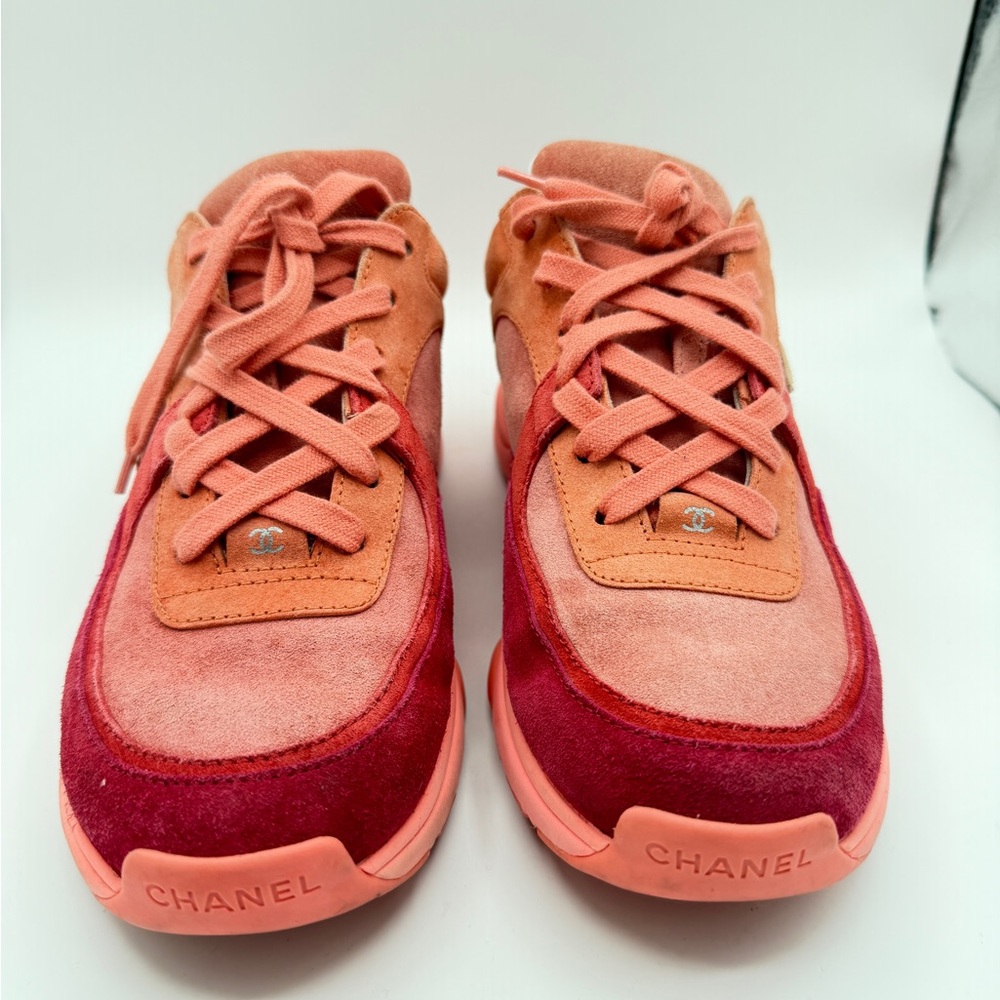 CHANEL Suede CC Logo Women's Pink and Red Sneakers - Picture 4 of 12